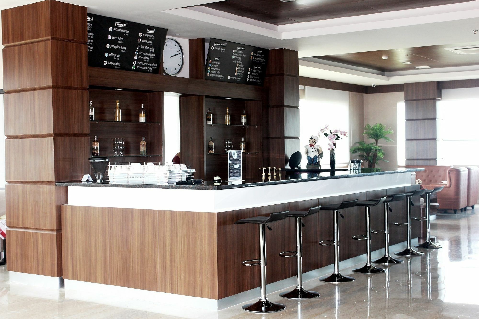 Demelia Hotel Makassar Exterior photo